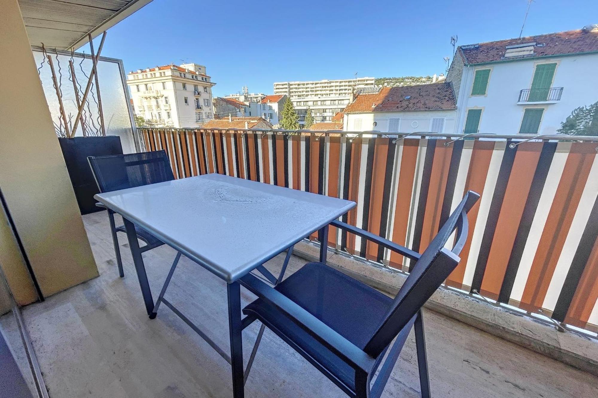 Appartement Bright And Vast Terrace Easy Parking Heart Of Town 1 Mn Cannes